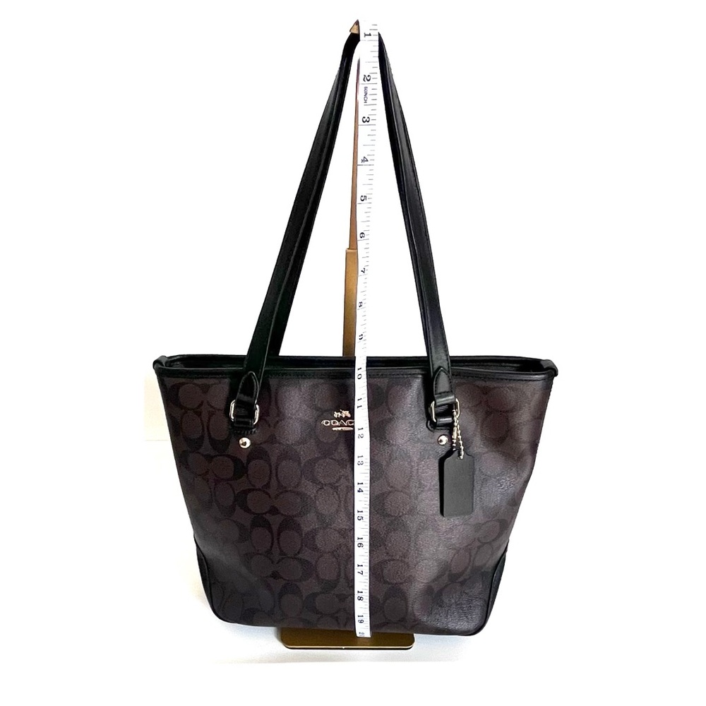 Coach Signature | Zip Top | Tote Bag - Picture 16 of 17